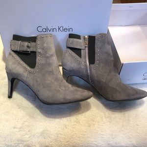 Calvin Klein Josie Kid Suede Grey Booties Size 6.5
